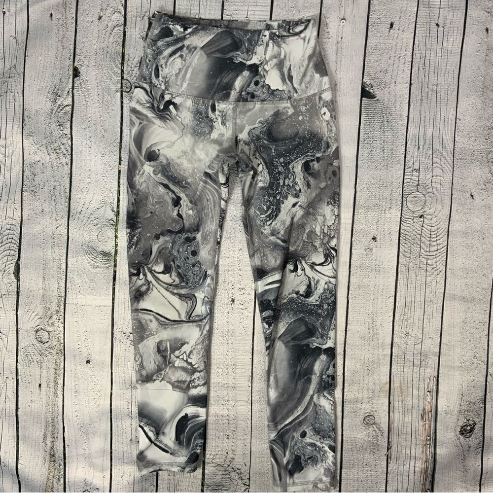 NOLI Marbled Crop Leggings 